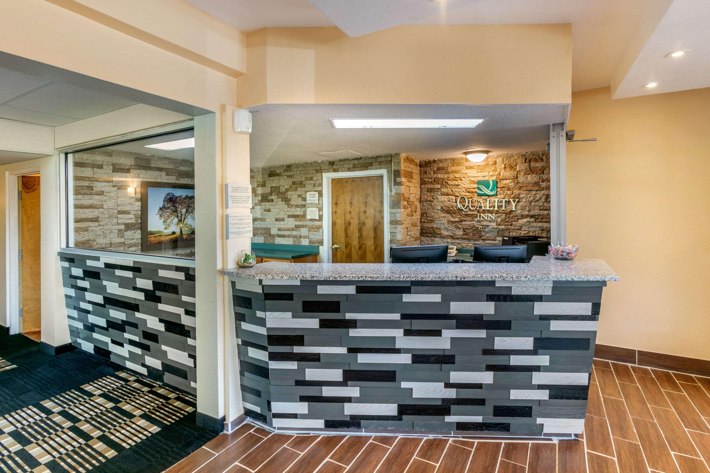 Quality Inn Rawlins I-80 Exterior photo